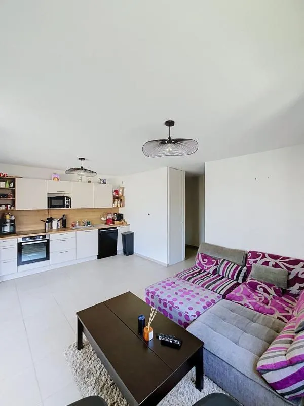 3 pièces 64m2 avec terrasse : photo 2 sur 11