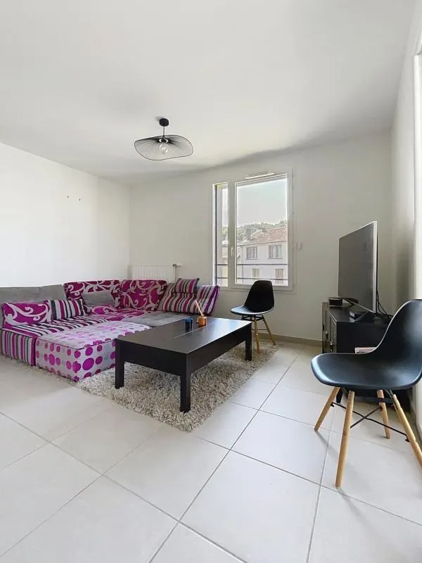 3 pièces 64m2 avec terrasse : photo 9 sur 11