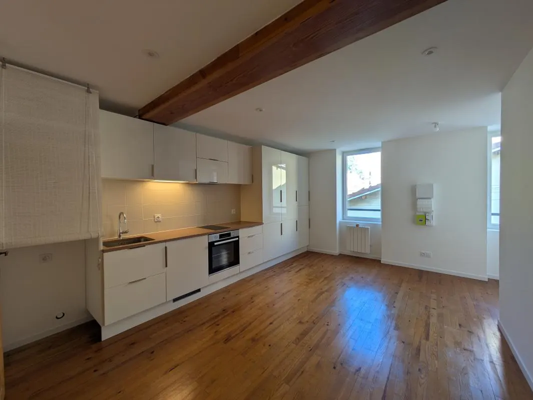 Studio de 27m² avec cuisine équipée : photo 2 sur 4