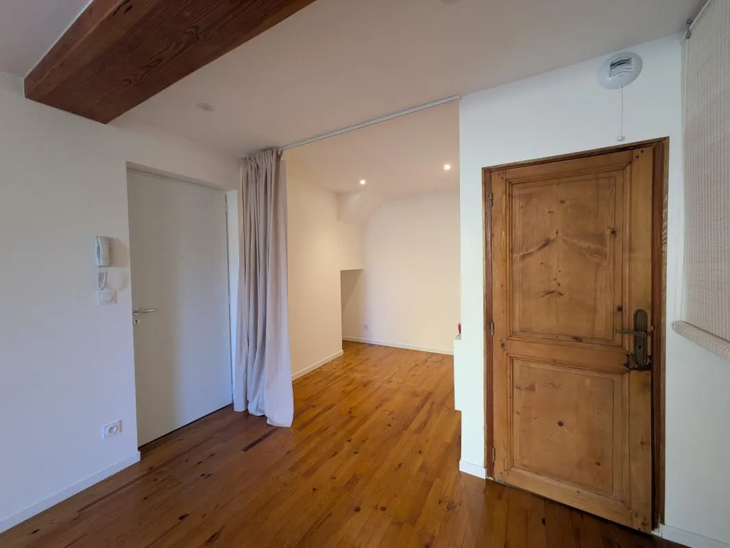 Studio de 27m² avec cuisine équipée : photo 3 sur 4