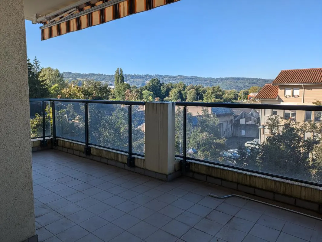 Loue appartement duplex T4 - Bourgoin-Jallieu - Proche parc : photo 1 sur 8