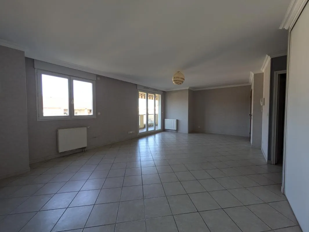 Loue appartement duplex T4 - Bourgoin-Jallieu - Proche parc : photo 4 sur 8