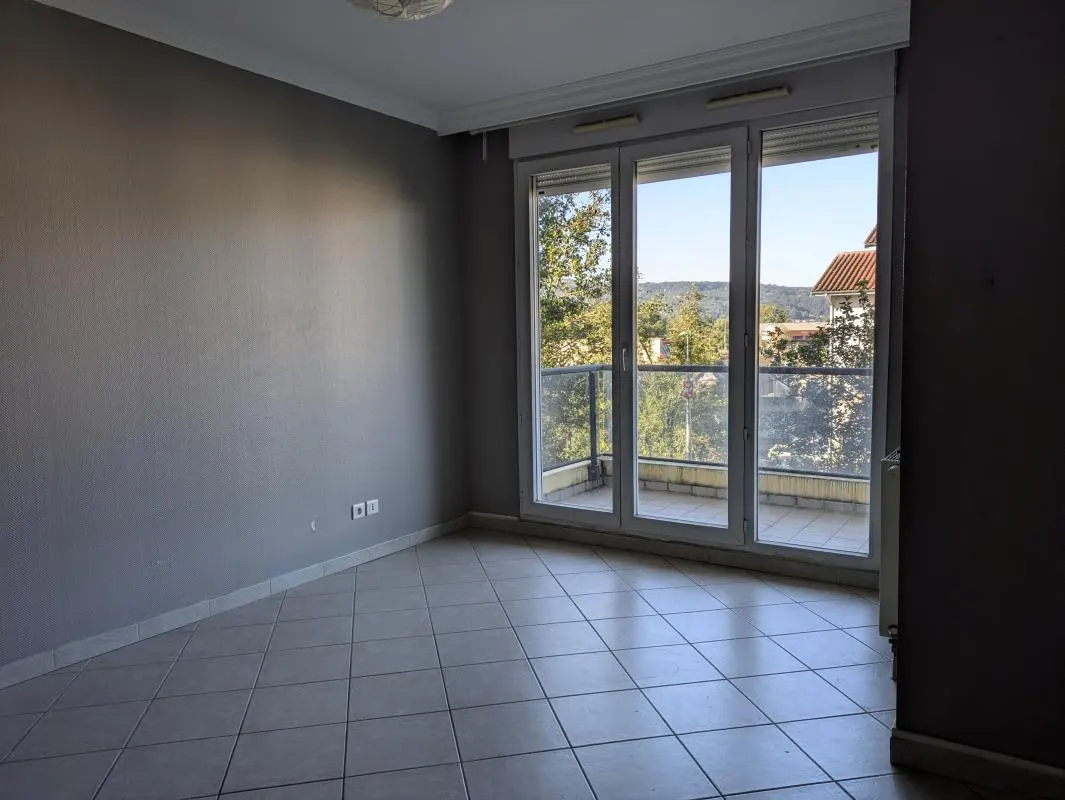 Loue appartement duplex T4 - Bourgoin-Jallieu - Proche parc : photo 5 sur 8