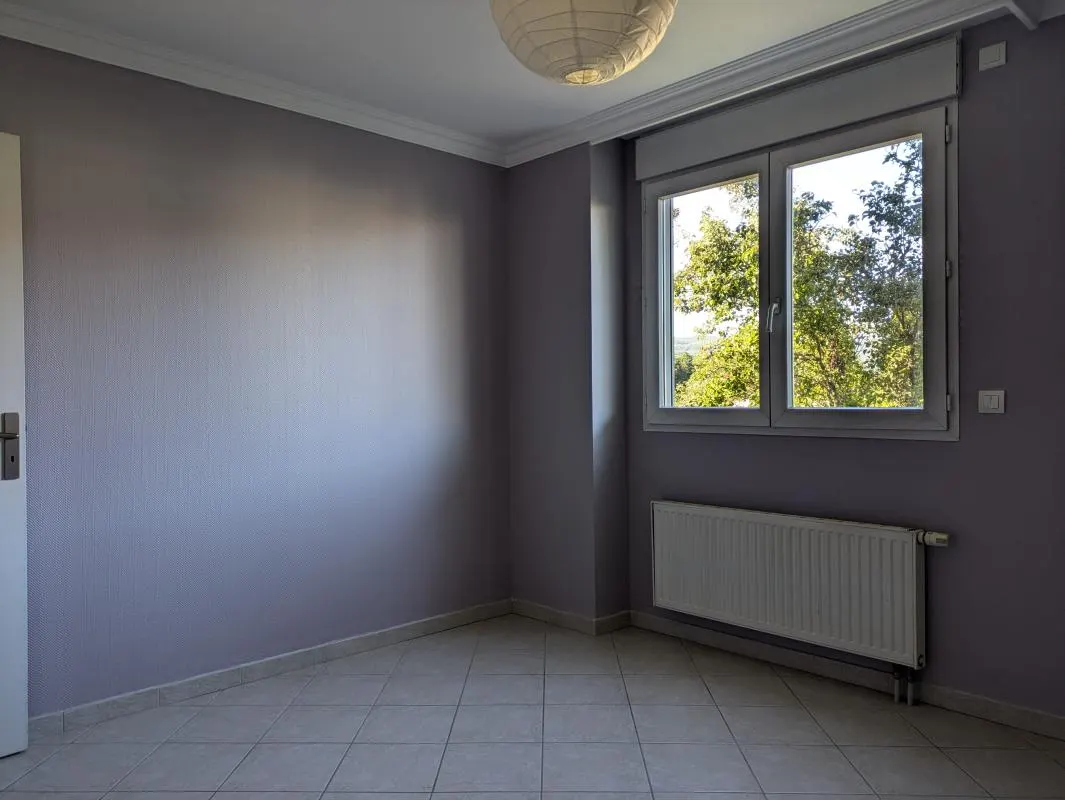 Loue appartement duplex T4 - Bourgoin-Jallieu - Proche parc : photo 6 sur 8